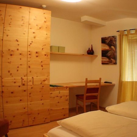 Hotel Garni Laerchenhof Лех-ам-Арльберг Екстер'єр фото