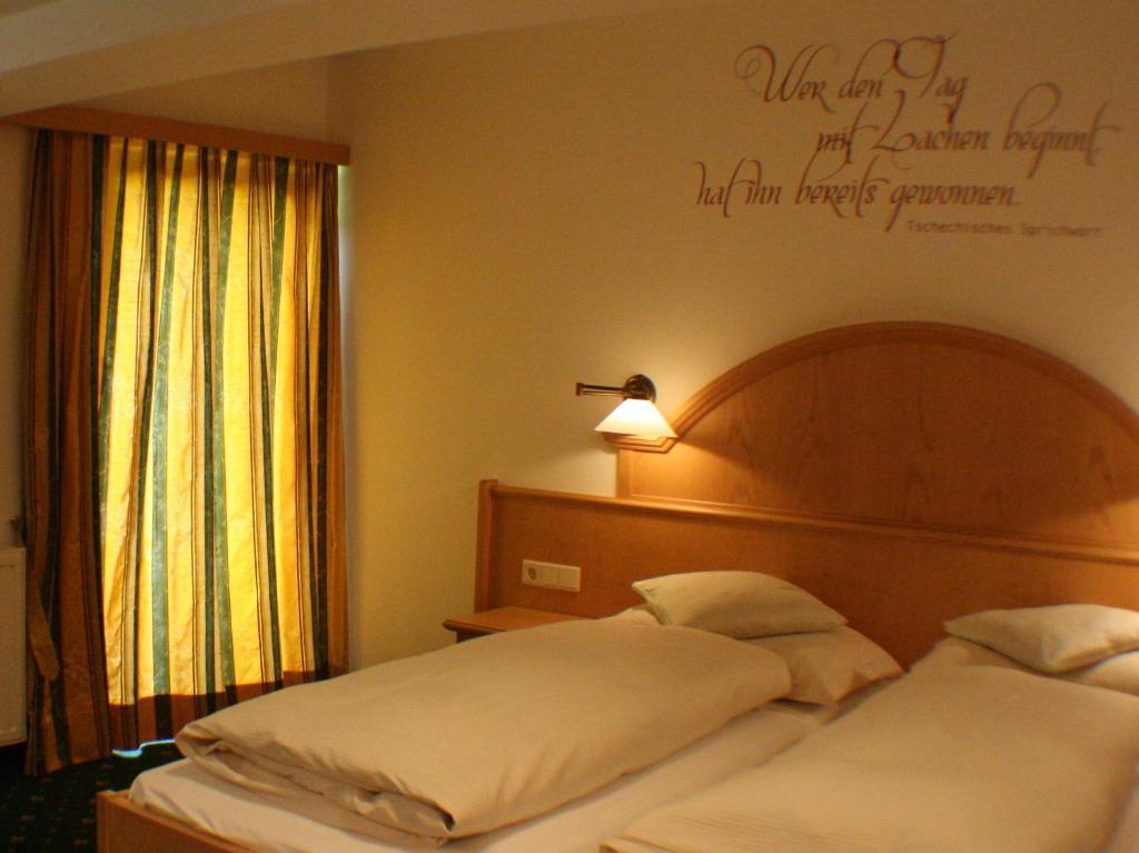 Hotel Garni Laerchenhof Лех-ам-Арльберг Номер фото