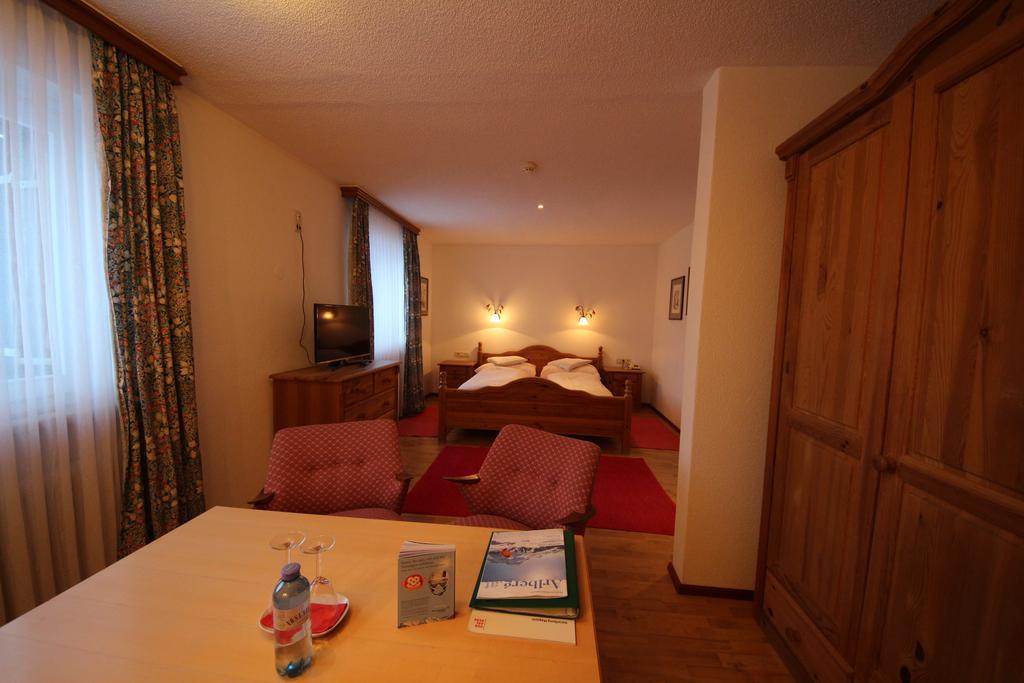 Hotel Garni Laerchenhof Лех-ам-Арльберг Екстер'єр фото