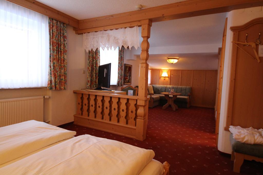Hotel Garni Laerchenhof Лех-ам-Арльберг Екстер'єр фото